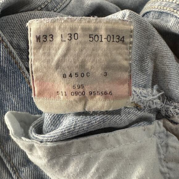 Levi’s SZ 30 Vintage Jeans Cropped Button-Fly Frayed Hem Light Wash Pockets Blue - Picture 10 of 10